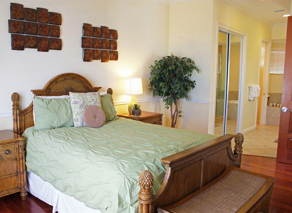 Key West Harbour Oceanfront Suites ภายนอก รูปภาพ