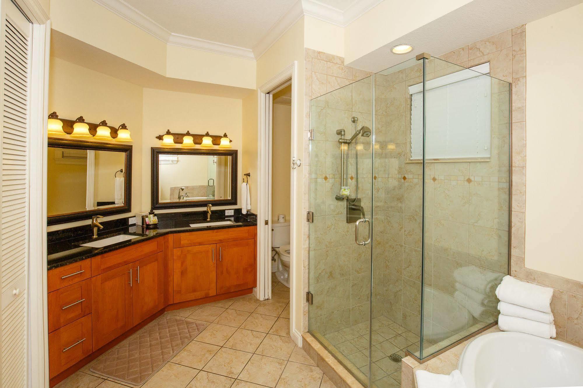 Key West Harbour Oceanfront Suites ภายนอก รูปภาพ