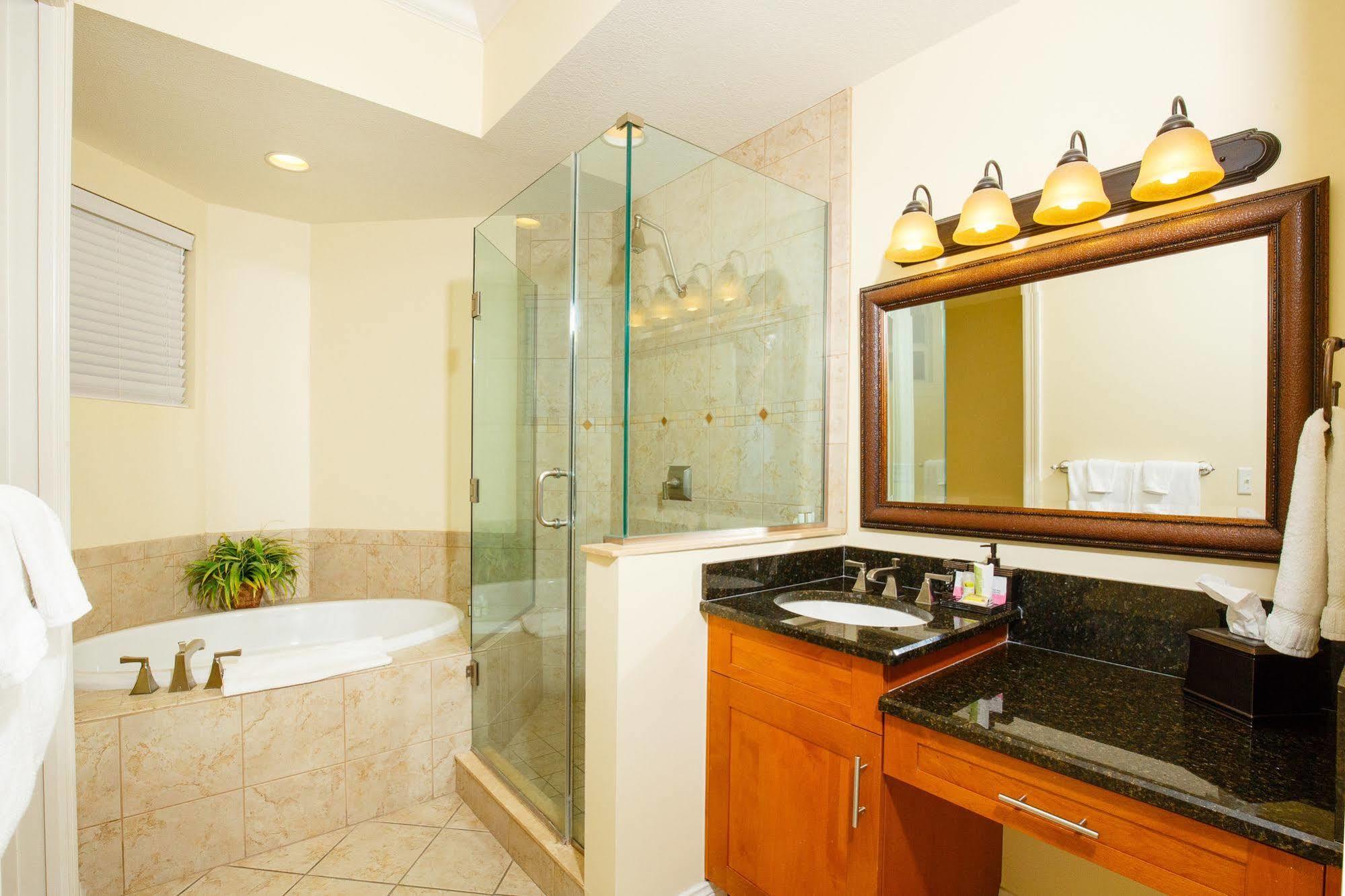 Key West Harbour Oceanfront Suites ภายนอก รูปภาพ